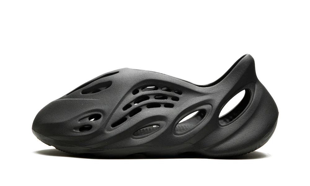 Yeezy Foam RNNR Carbon