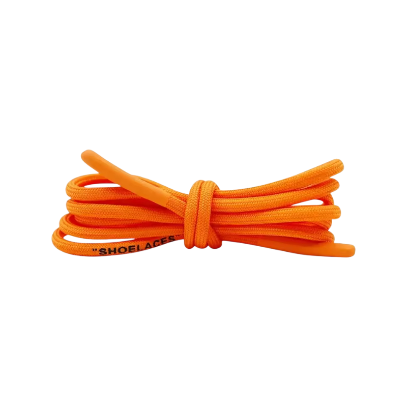 White Over Laces – oranžové šnúrky s minimalistickým dizajnom, vhodné do klasických tenisiek aj custom Air Force 1 Low Overlaced.