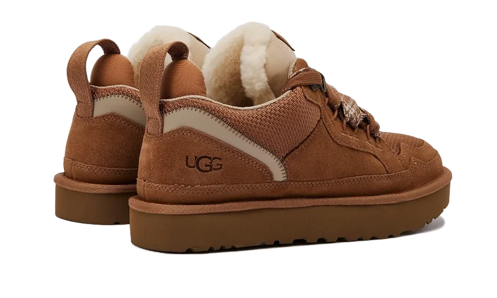 Zadná časť tenisiek UGG Lowmel Chestnut s vystuženou pätou pre lepšiu stabilitu pri chôdzi.