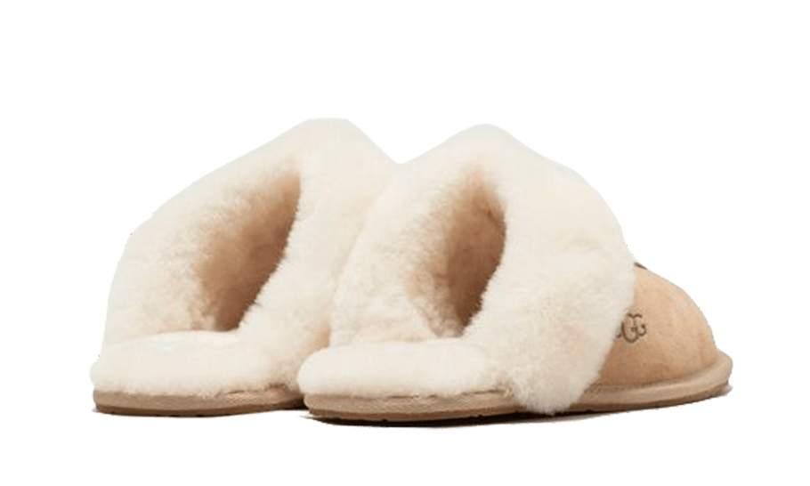 UGG Scuffette II Mustard Seed – horný pohľad na hrejivú kožúškovú podšívku a otvorený strih pre jednoduché obúvanie.