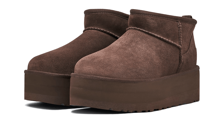 UGG Classic Ultra Mini Platform Chocolate – pohľad na krátky strih, čisté línie a výraznú platformovú podrážku.