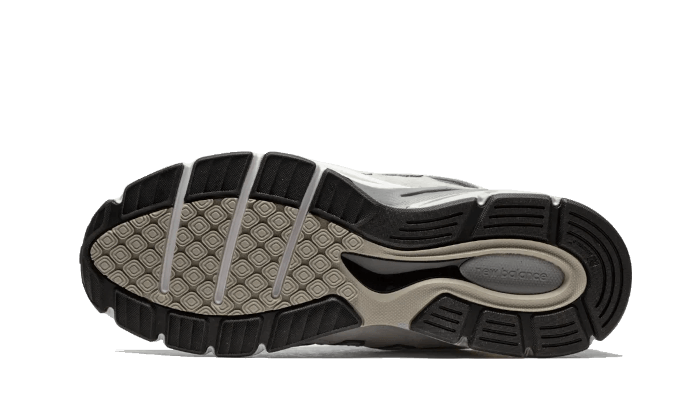 New Balance 990 v4 Grey