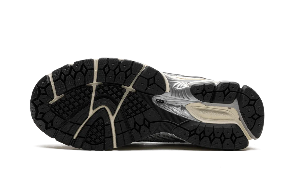 New Balance 1906L Metallic Silver