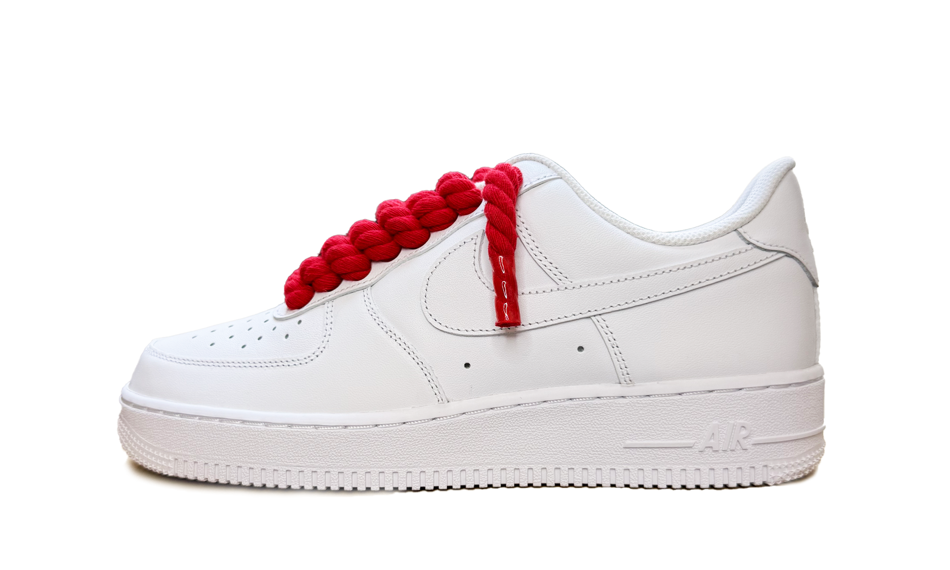 Custom Nike Air Force 1 Low White – biele tenisky s červenými rope šnúrkami a ikonickým logom Swoosh