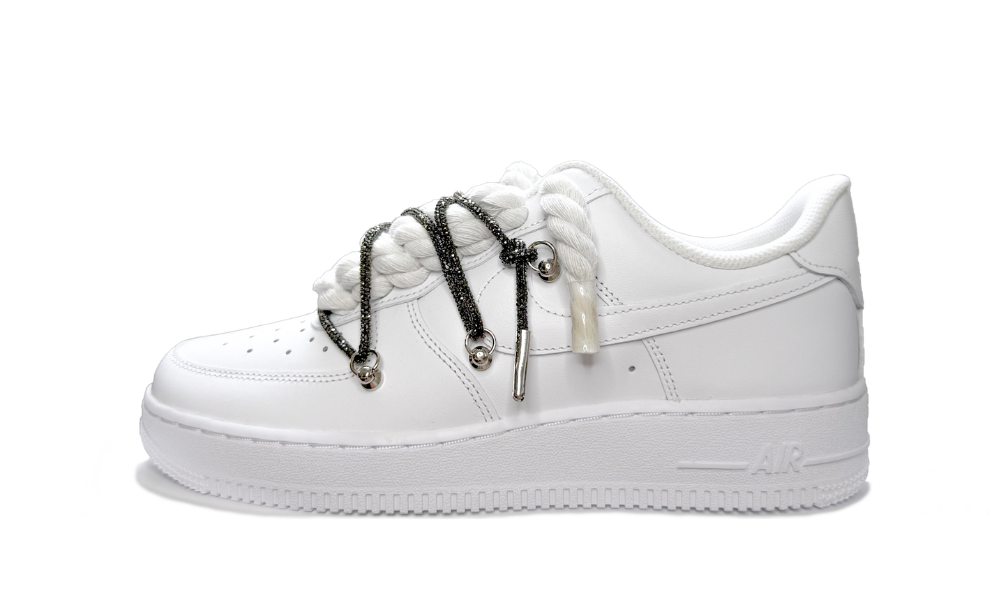 Custom Nike Air Force 1 Low White Double Rope Laces White Black – biele tenisky s dvojitými bielo-čiernymi šnúrkami a ikonickým logom Swoosh