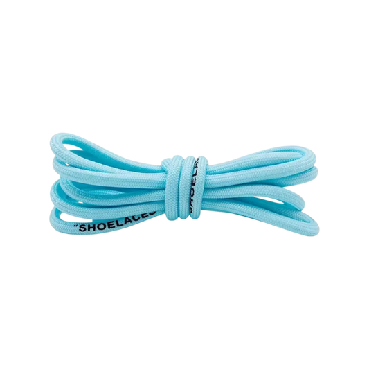 White Over Laces – svetlo-modré šnúrky s minimalistickým dizajnom, vhodné do klasických tenisiek aj custom Air Force 1 Low Overlaced.