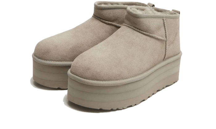 UGG Classic Ultra Mini Platform Boot Goat – pohľad na krátky strih, čisté línie a masívnu platformovú podrážku.