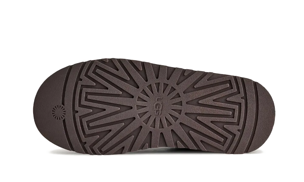 Podrážka papúč UGG Tazz Slipper Rocky Oak – odolná gumová podrážka s protišmykovým vzorom.