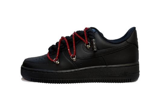 Custom Nike Air Force 1 Low Black Glitter Rope Laces Black – čierne tenisky s trblietavými červenými šnúrkami a ikonickým logom Swoosh