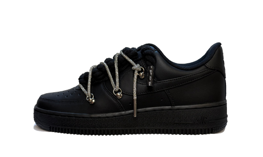 Custom Nike Air Force 1 Low Black Glitter Rope Laces Black – čierne tenisky s trblietavými striebornými šnúrkami a ikonickým logom Swoosh