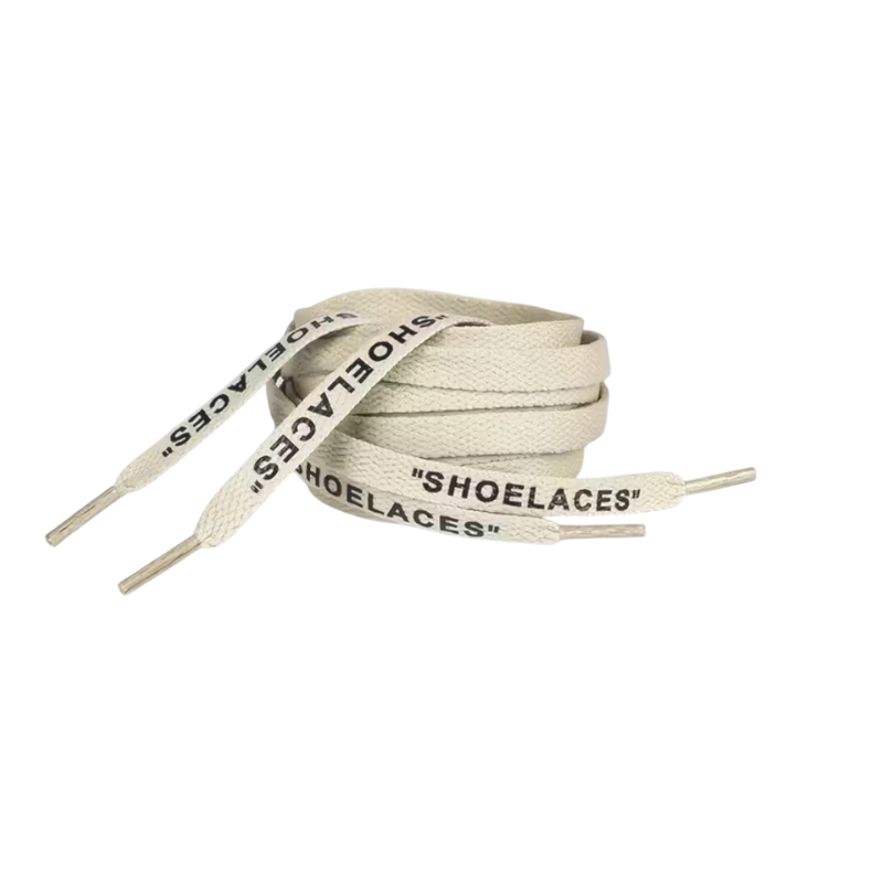 Off-White Flat Laces Cream – krémové ploché šnúrky s čiernym nápisom "SHOELACES", elegantný doplnok pre Nike Air Force 1 a custom sneakers.