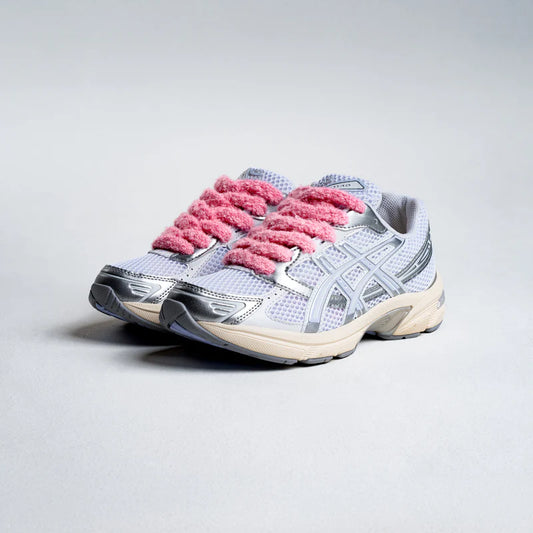 Fluffy Laces Pink – ružové nadýchané šnúrky do tenisiek Nike Air Force 1, luxusný doplnok pre custom sneakers.