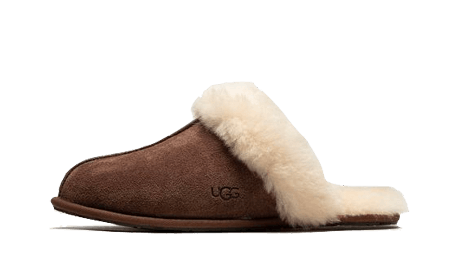 UGG Scuffette II Espresso – bočný pohľad na semišové papuče v tmavohnedom odtieni Espresso s hrejivou kožúškovou podšívkou a otvoreným slip-on dizajnom.