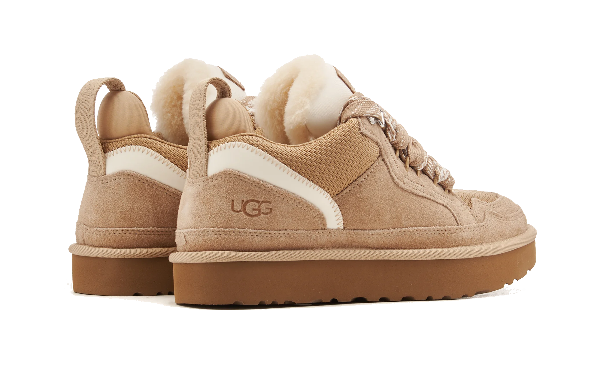 Zadná časť tenisiek UGG Lowmel Sand s vystuženou pätou pre lepšiu stabilitu pri chôdzi.