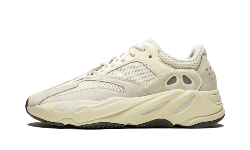Yeezy 700 MNVN Resin