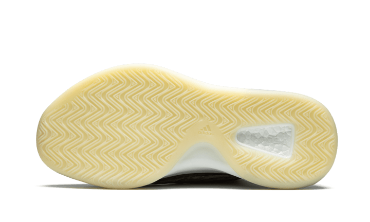 Yeezy QNTM Barium