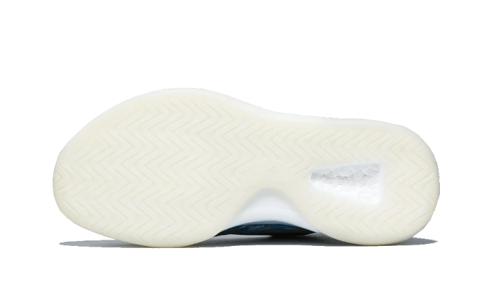 Yeezy QNTM BSKTBL Frozen Blue