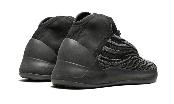 Yeezy QNTM Onyx